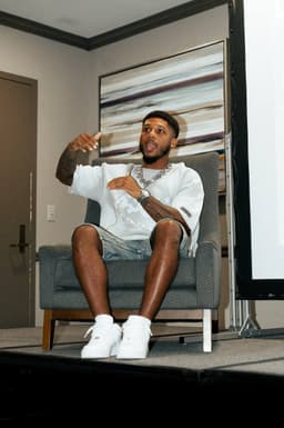 Dontez Akram
